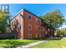 3 - 3 APPLEWOOD AVENUE, Hamilton, Ontario