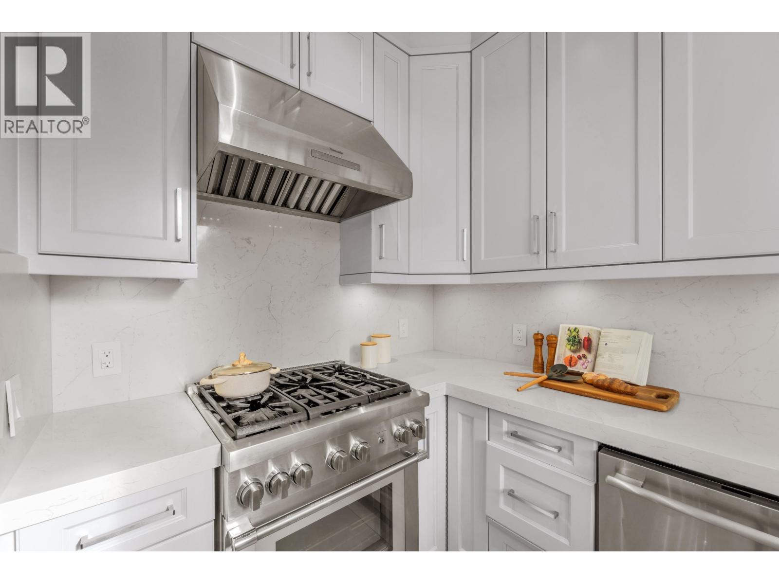8580 Camden Crescent, Richmond, British Columbia  V7C 3G4 - Photo 16 - R3171785