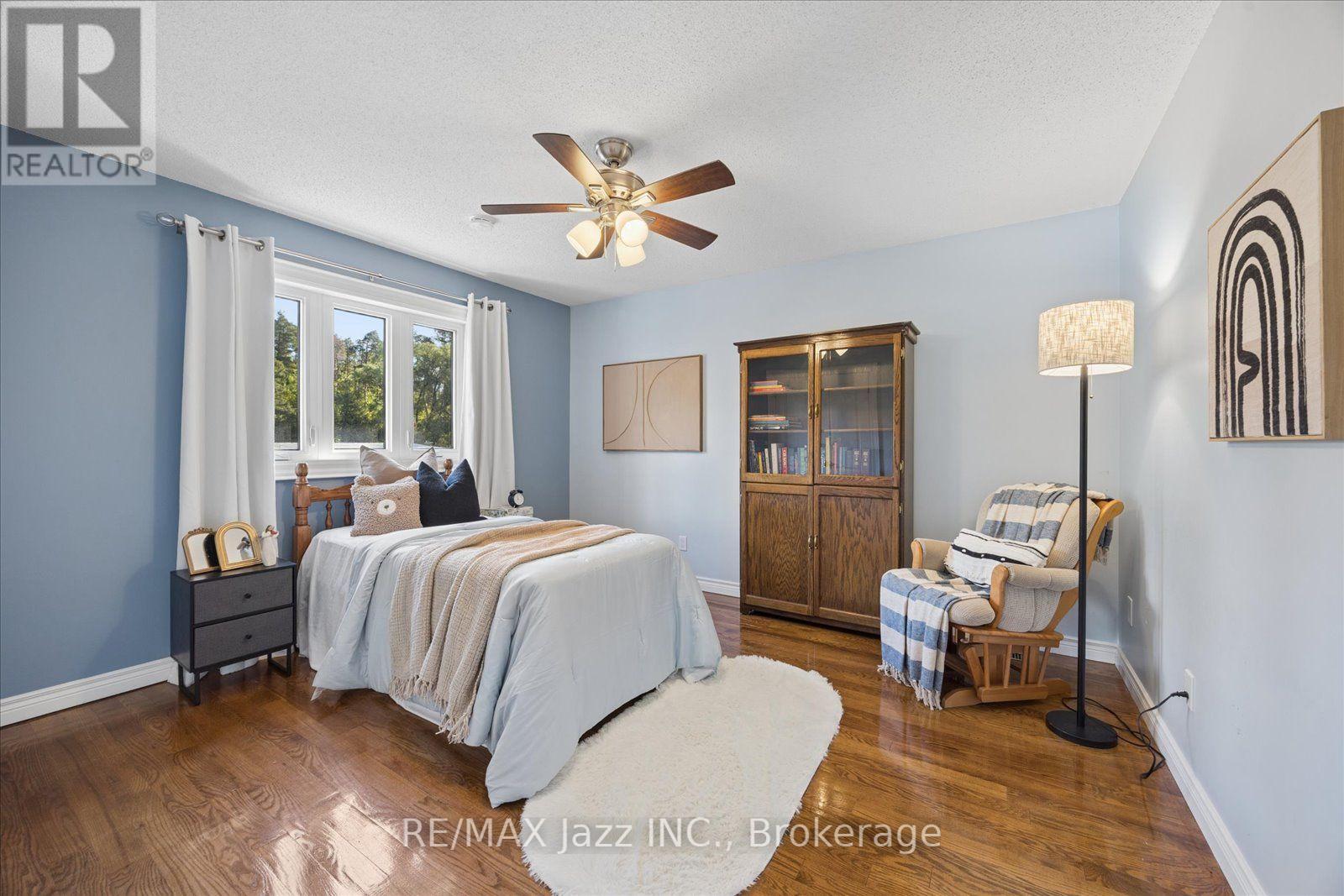 35 Ward Street, Whitby, Ontario  L1M 1G9 - Photo 18 - E13867652