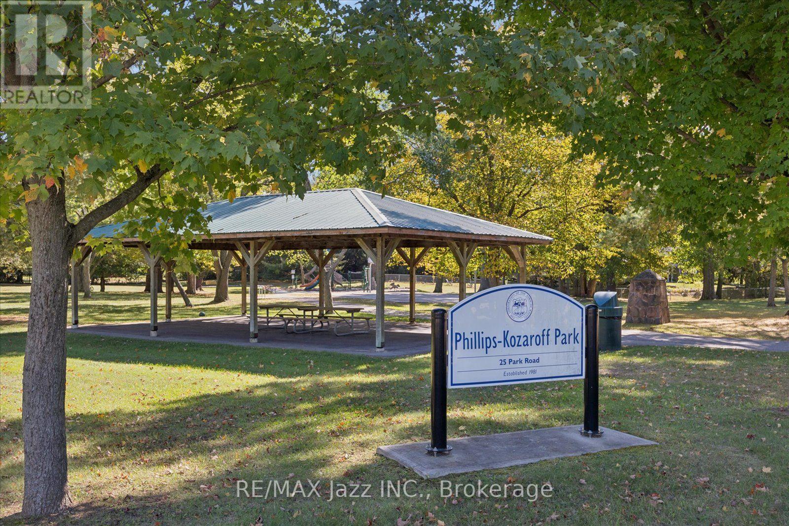 35 Ward Street, Whitby, Ontario  L1M 1G9 - Photo 33 - E13867652