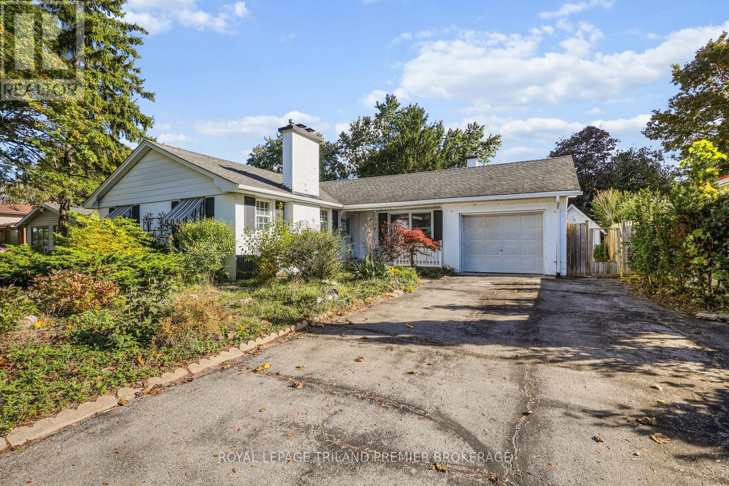 669 Sanatorium Road, London North, Ontario  N6H 3X1 - Photo 2 - X13867738