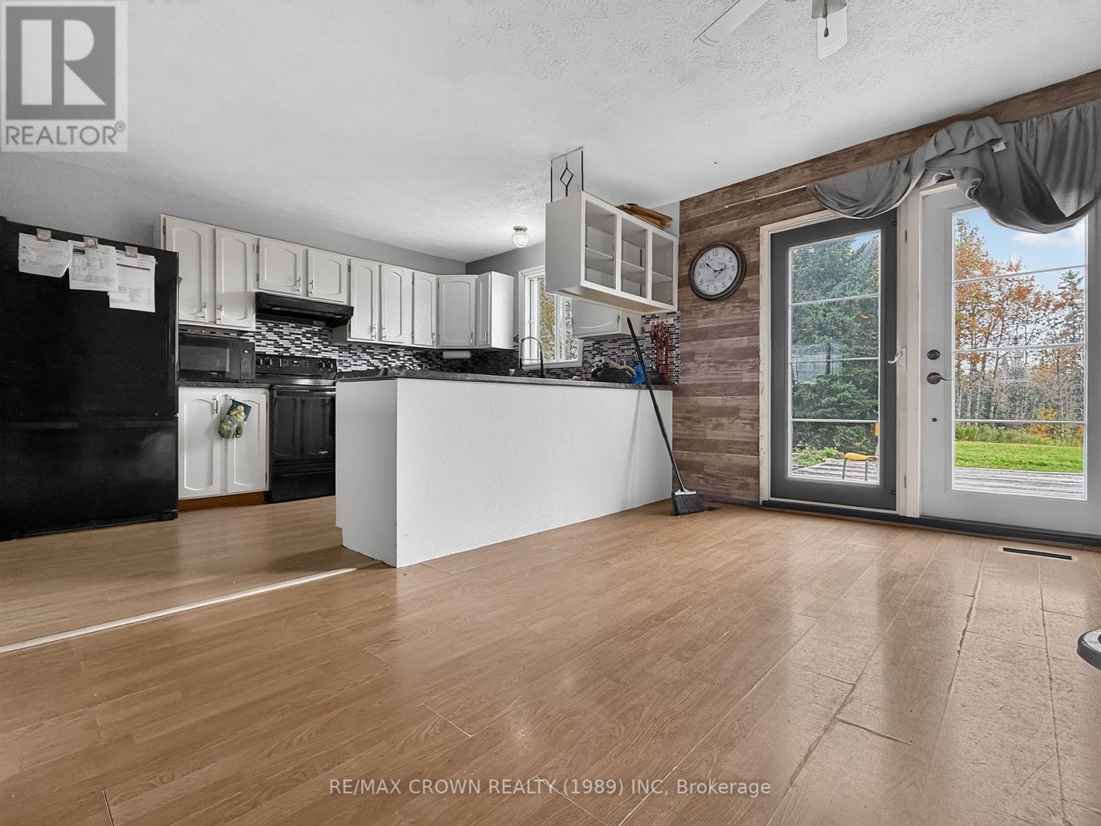 24 Cedar Avenue, Hornepayne, Ontario  P0M 1Z0 - Photo 11 - X13867672