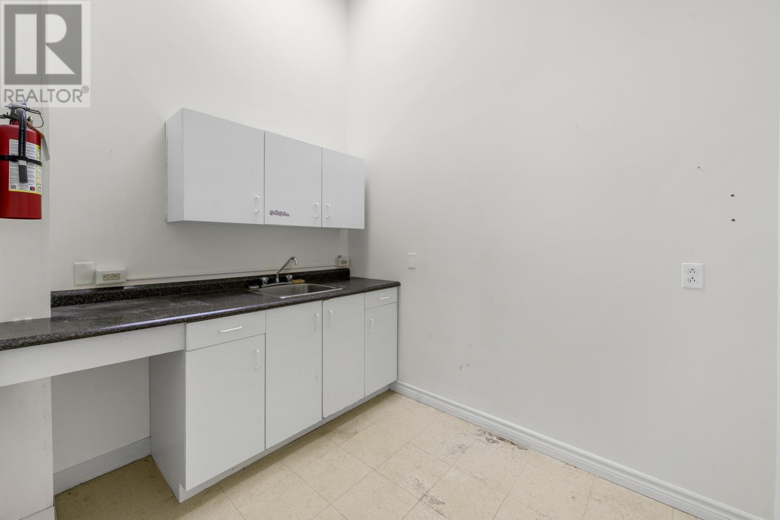 803 WATER Street, ST JOHNS — photo 14
