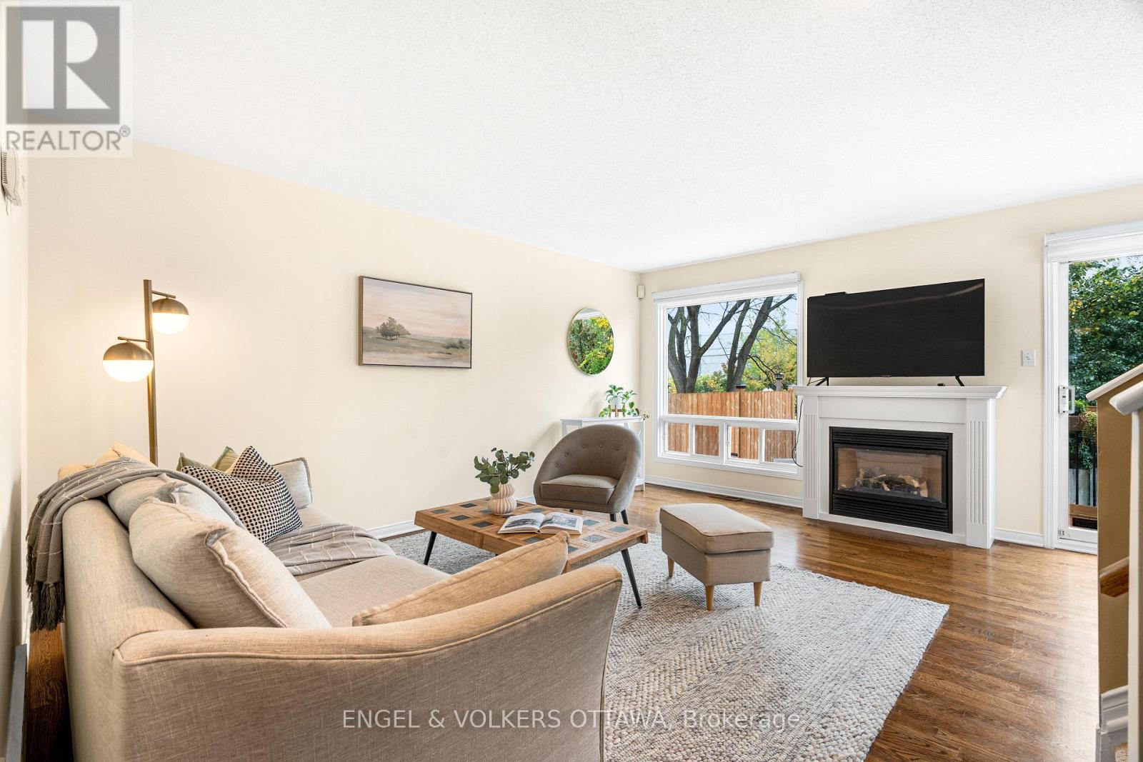 2032 Avenue P, Ottawa, Ontario  K1G 6G7 - Photo 3 - X13867696