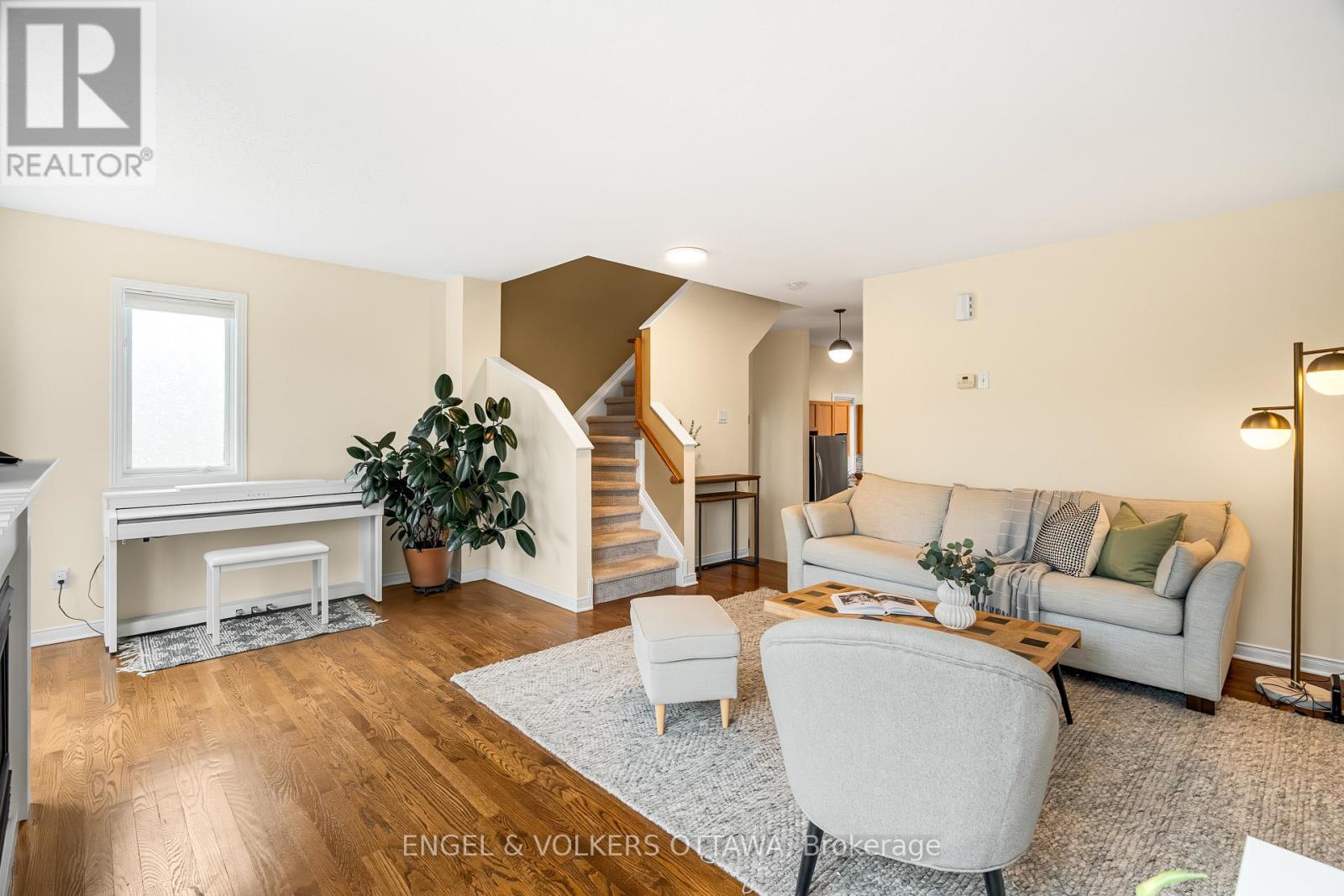 2032 Avenue P, Ottawa, Ontario  K1G 6G7 - Photo 4 - X13867696