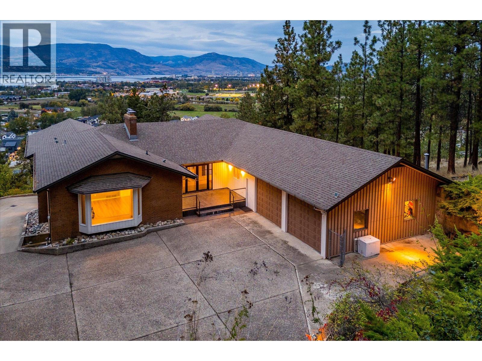 1045 Bartholomew Court, Kelowna, British Columbia