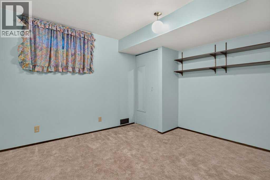 3819 Charleswood Drive NW, Calgary, Alberta  T3A 0T5 - Photo 30 - A2346467