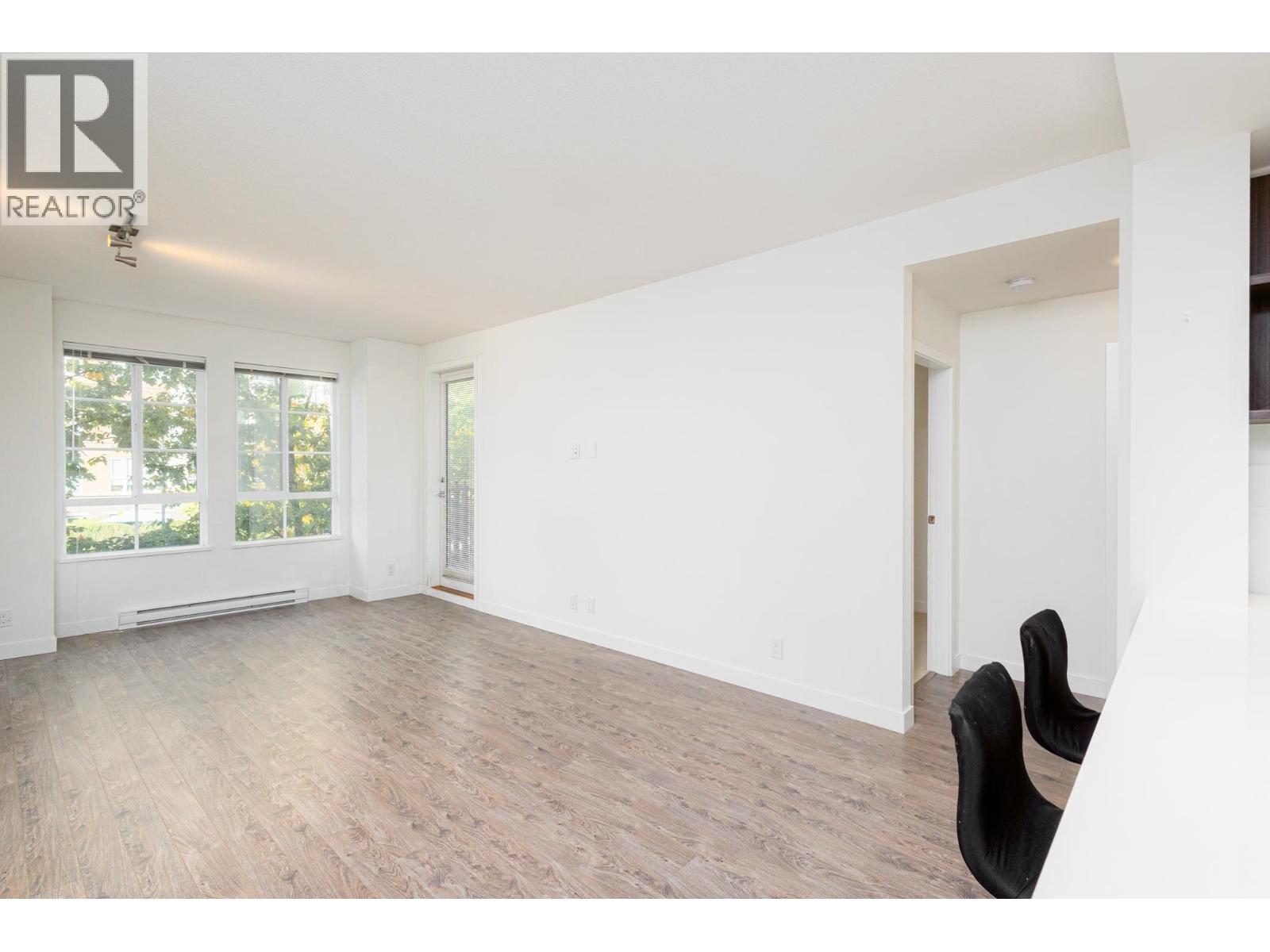 203 545 Foster Avenue, Coquitlam, British Columbia  V3J 0B3 - Photo 8 - R3172508
