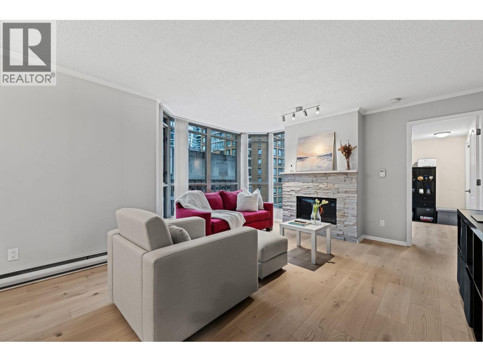 906 867 Hamilton Street, Vancouver, British Columbia  V6B 6B7 - Photo 2 - R3172802
