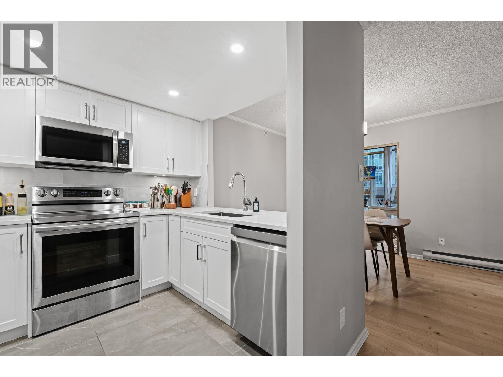 906 867 Hamilton Street, Vancouver, British Columbia  V6B 6B7 - Photo 9 - R3172802