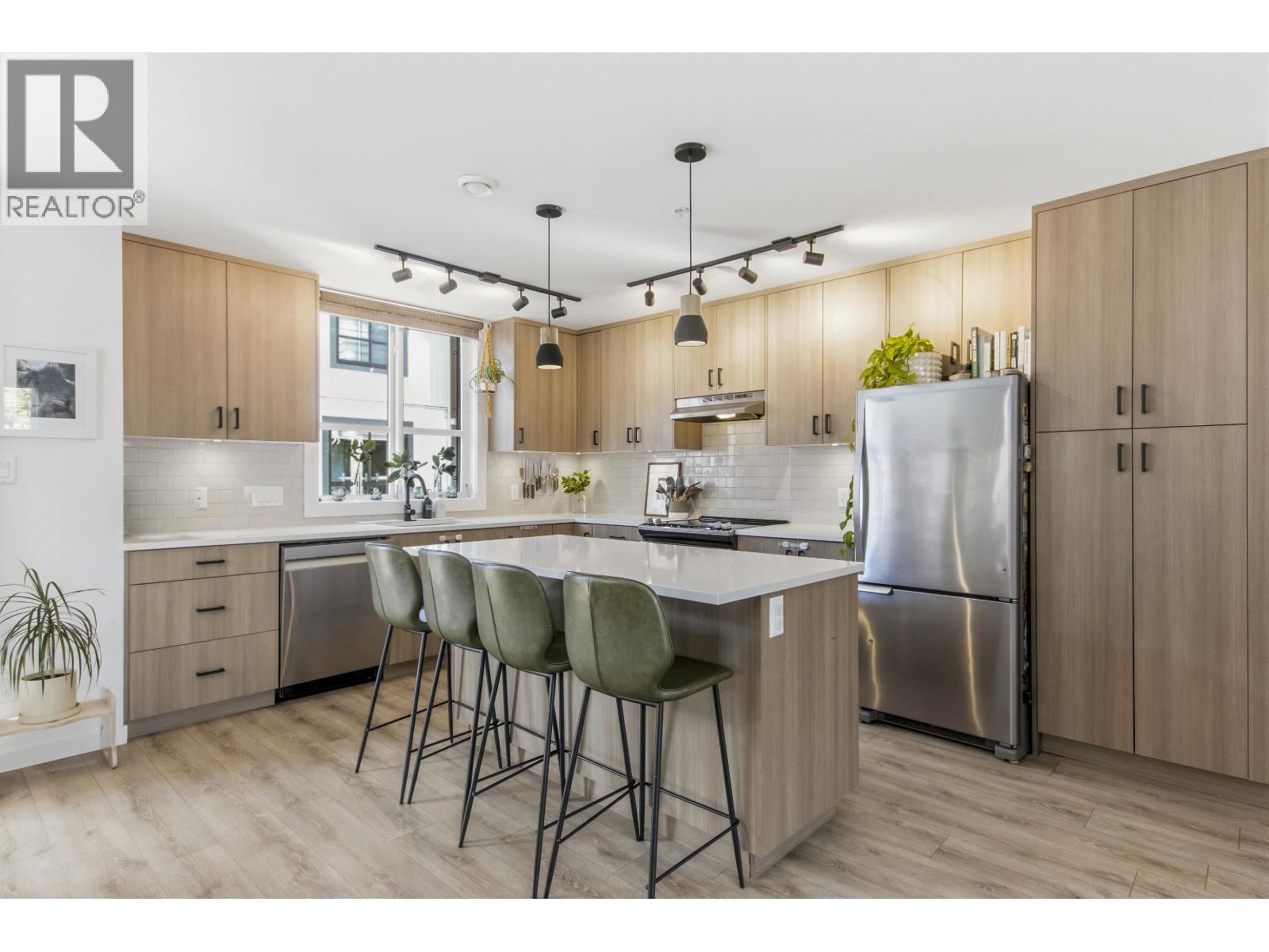 16 39769 GOVERNMENT ROAD, squamish, British Columbia