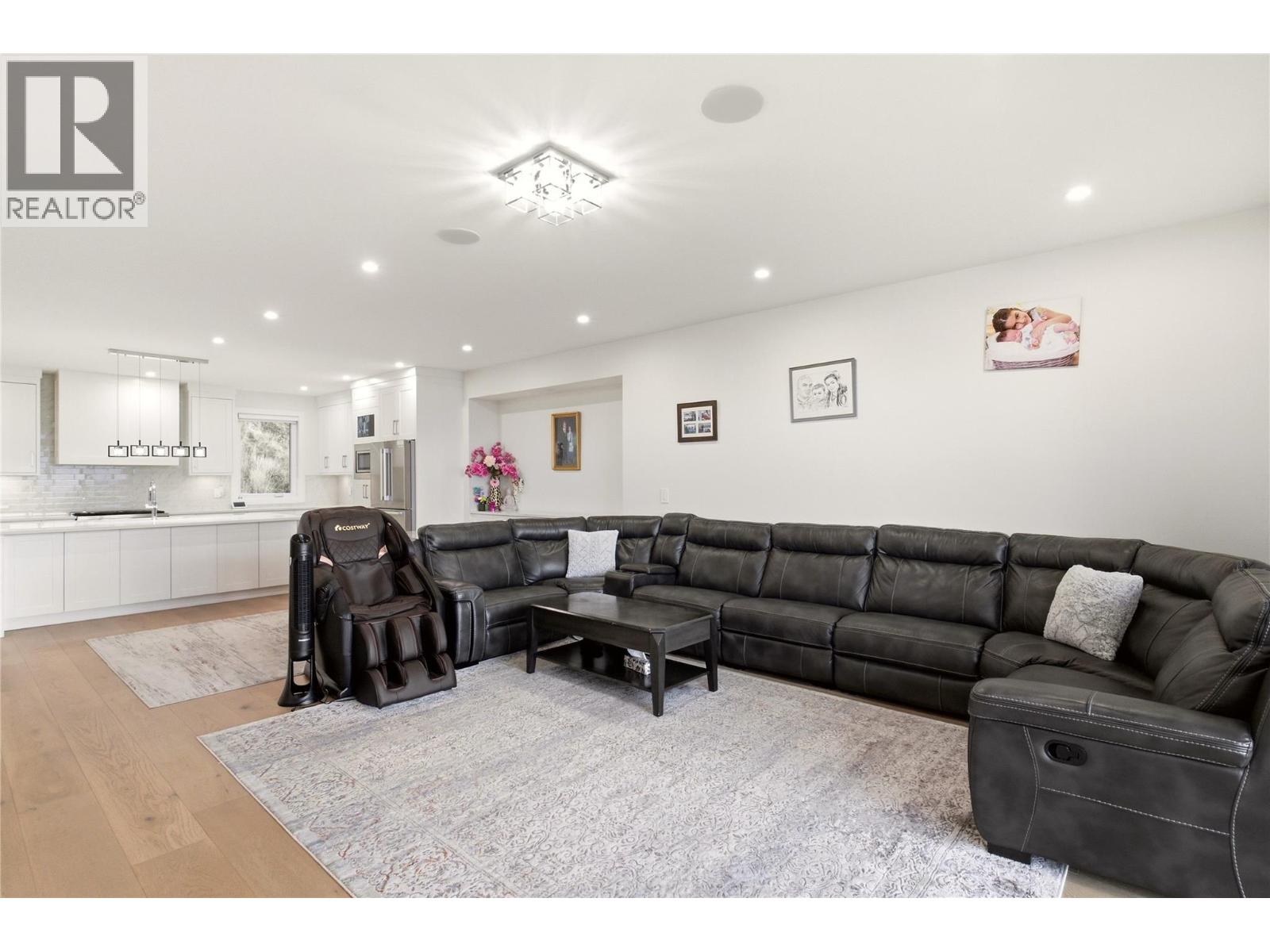 647 Deans Drive, Kelowna, British Columbia  V1P 1A1 - Photo 14 - 10402400