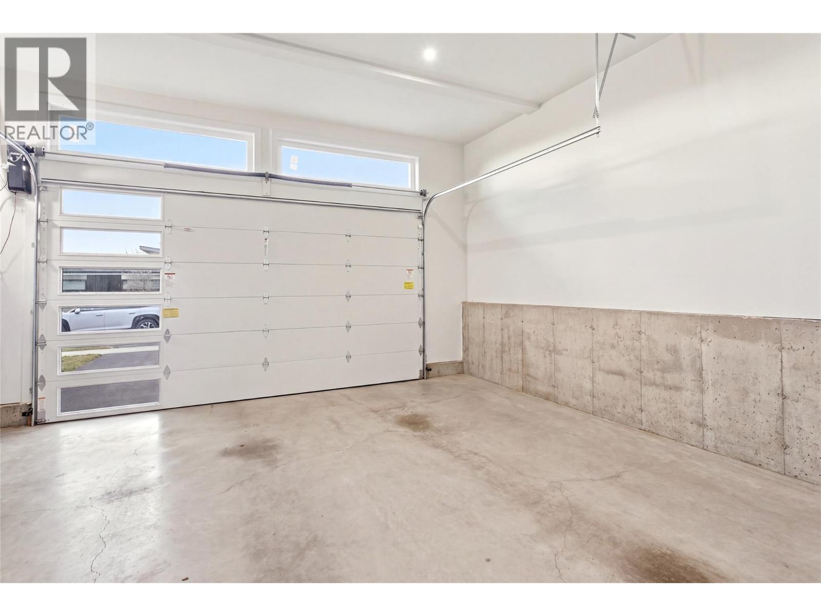 647 Deans Drive, Kelowna, British Columbia  V1P 1A1 - Photo 32 - 10402400