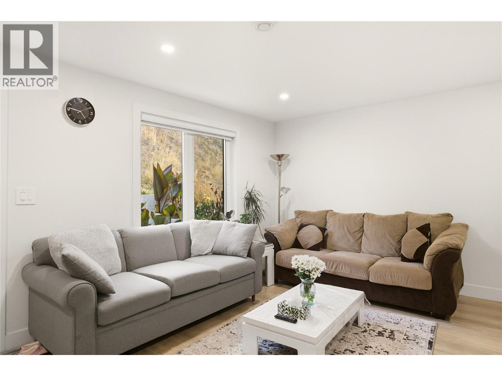 647 Deans Drive, Kelowna, British Columbia  V1P 1A1 - Photo 37 - 10402400