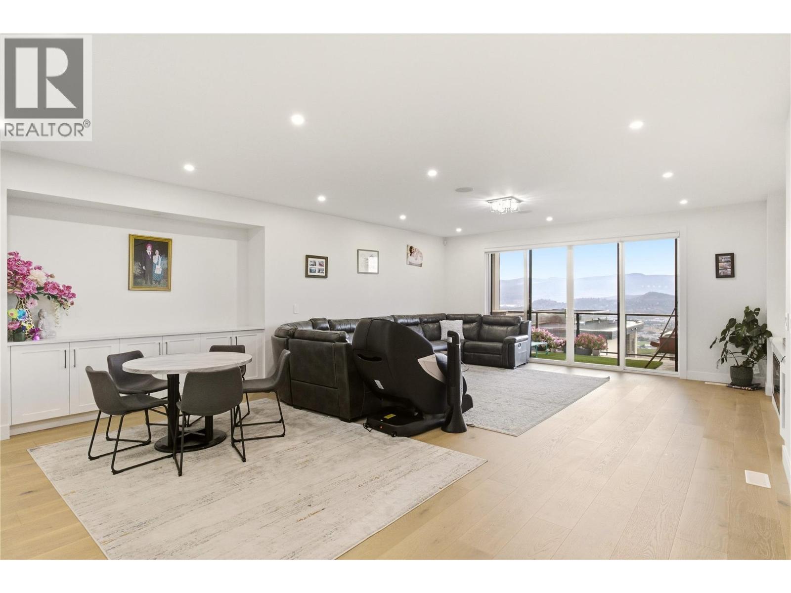 647 Deans Drive, Kelowna, British Columbia  V1P 1A1 - Photo 8 - 10402400