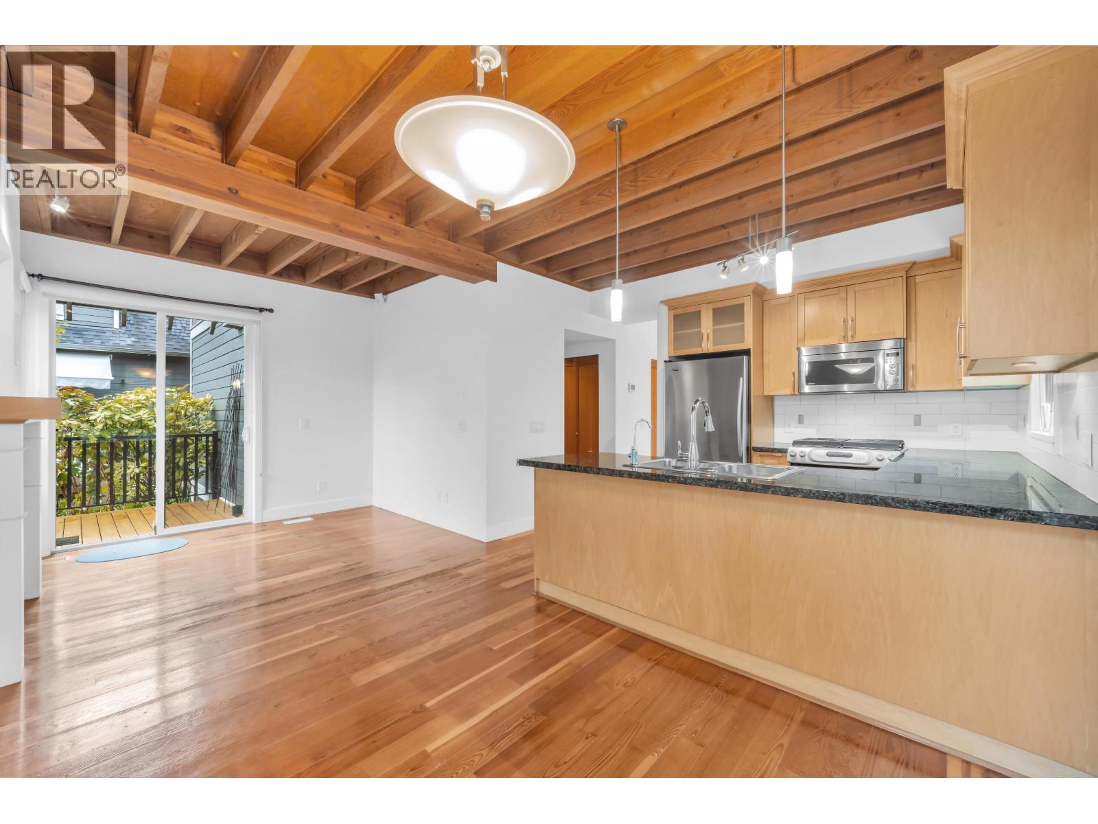 264 Holly Avenue, New Westminster, British Columbia  V3M 0B3 - Photo 11 - R3172776