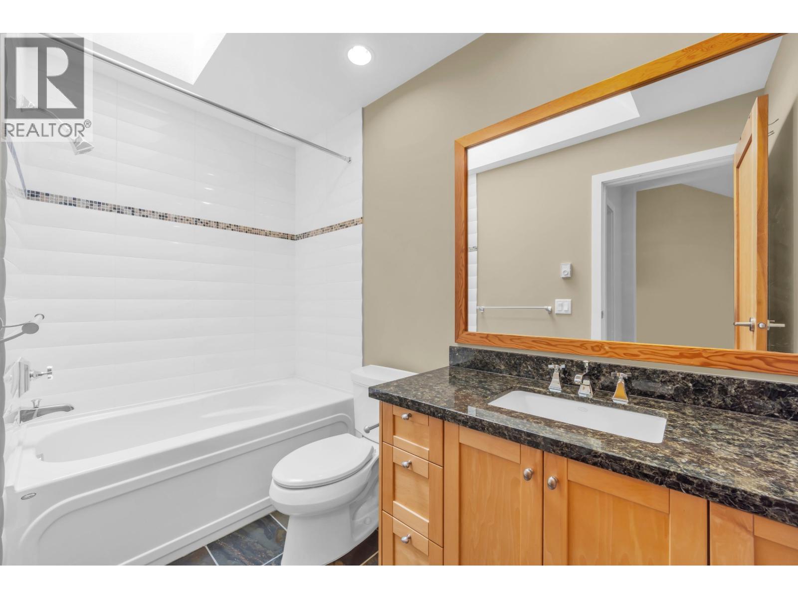 264 Holly Avenue, New Westminster, British Columbia  V3M 0B3 - Photo 22 - R3172776