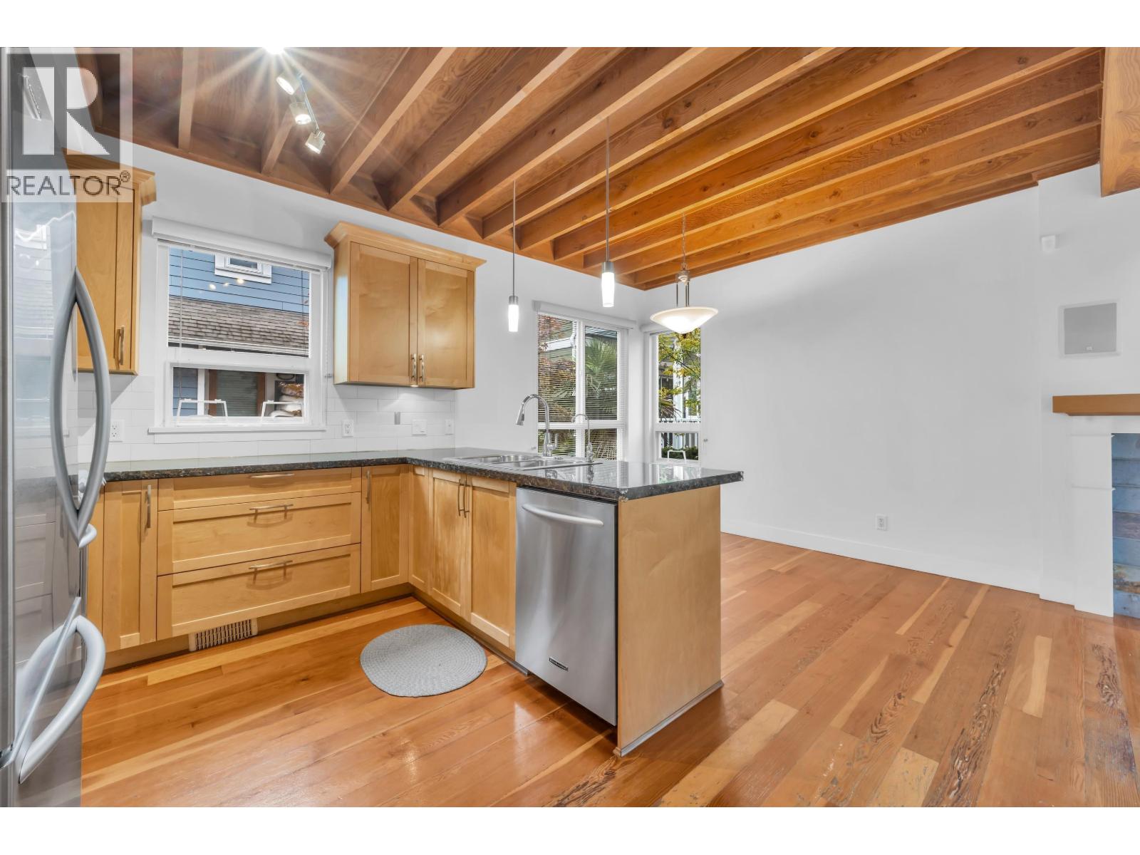 264 Holly Avenue, New Westminster, British Columbia  V3M 0B3 - Photo 8 - R3172776