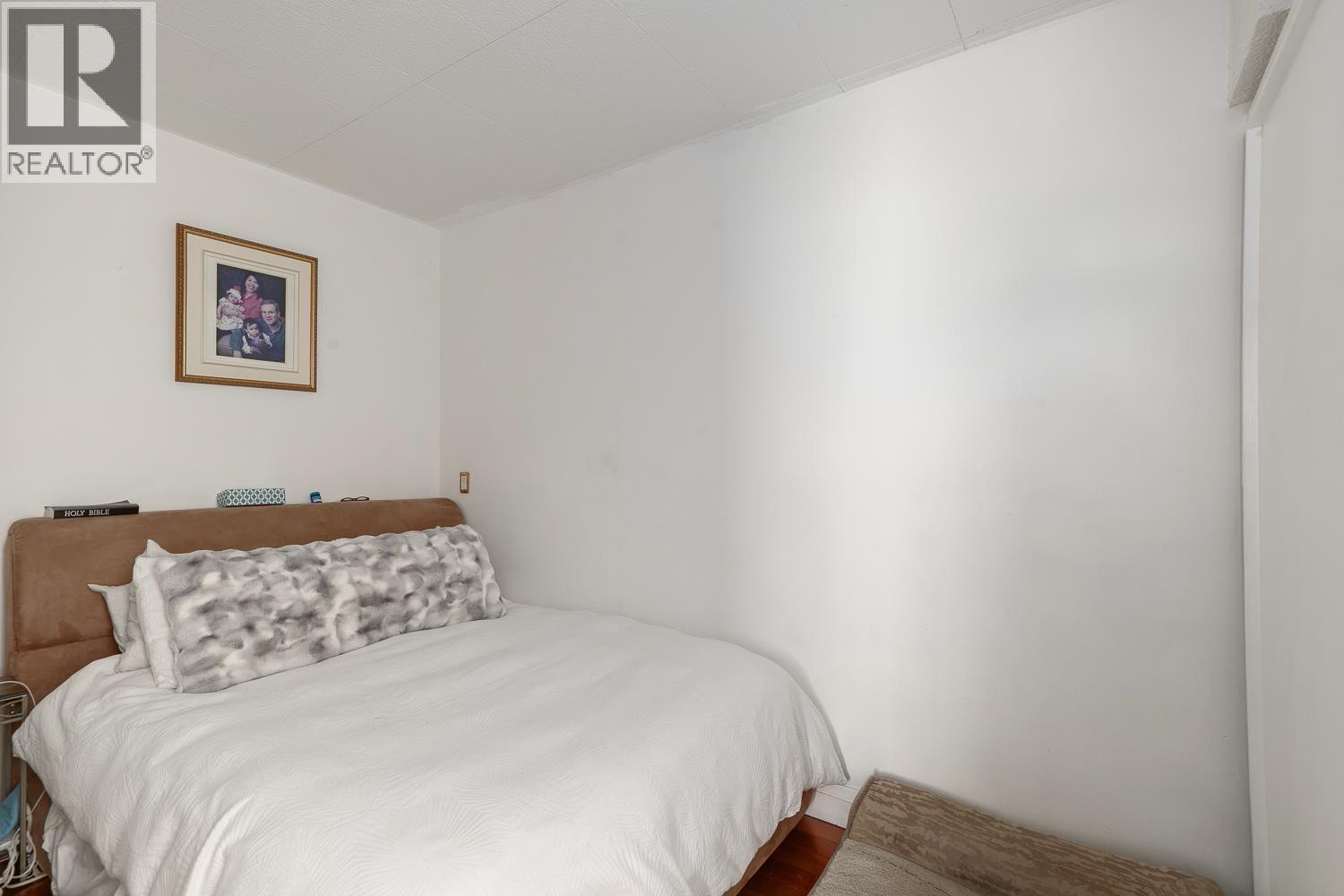 309 E Woodstock Avenue, Vancouver, British Columbia  V5W 1N2 - Photo 11 - R3172779