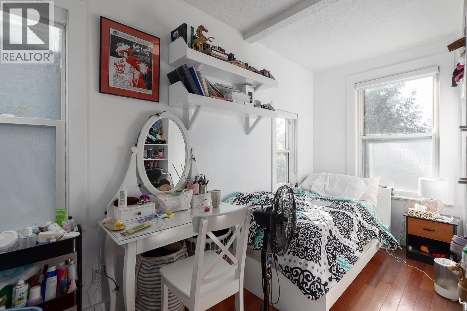 309 E Woodstock Avenue, Vancouver, British Columbia  V5W 1N2 - Photo 9 - R3172779