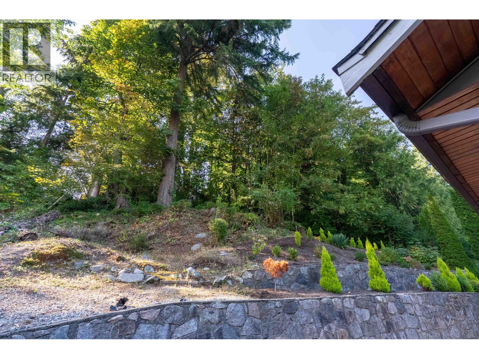 1835 Arborlynn Drive, North Vancouver, British Columbia  V7J 2V7 - Photo 33 - R3172792