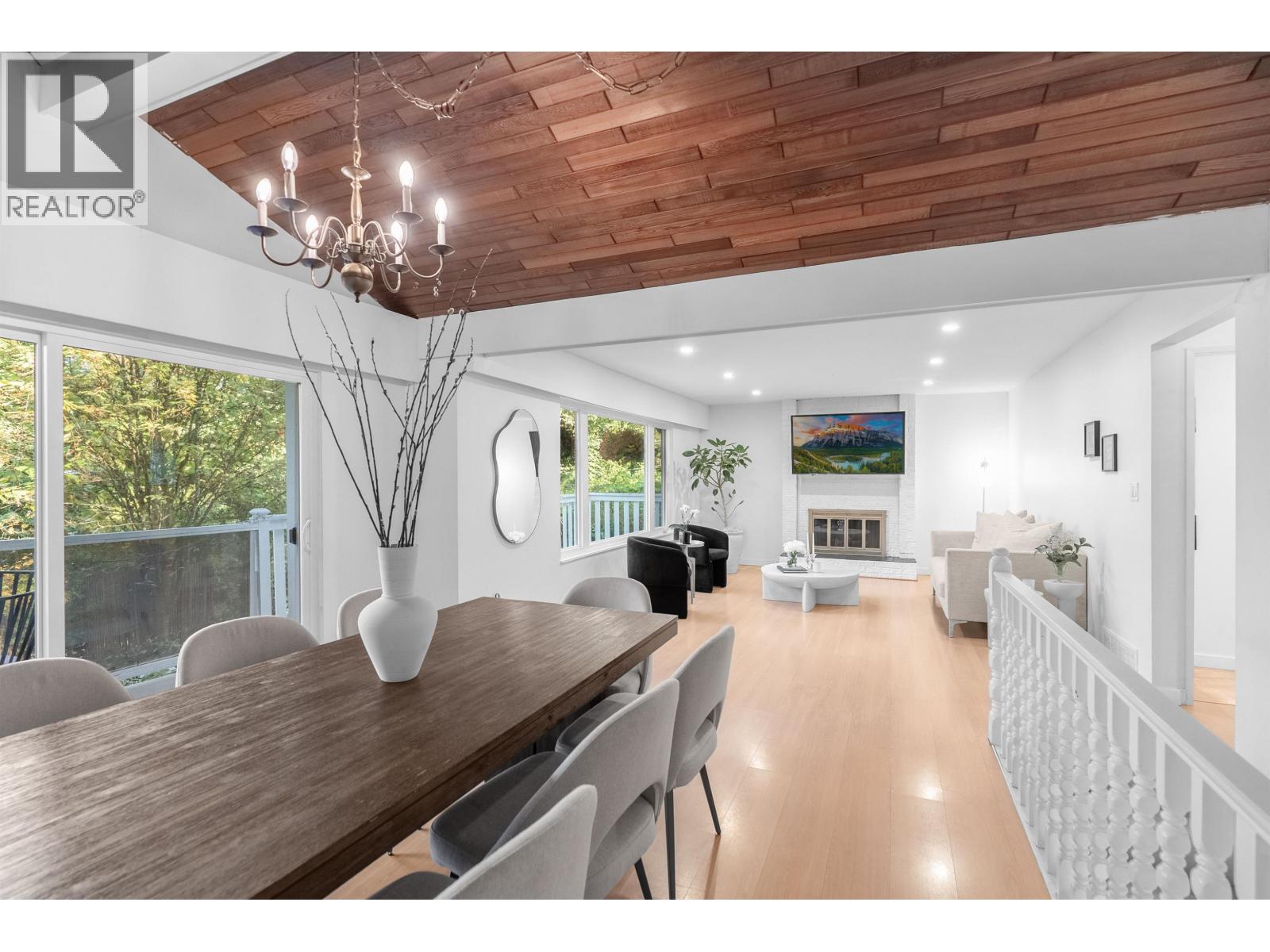 1835 Arborlynn Drive, North Vancouver, British Columbia  V7J 2V7 - Photo 6 - R3172792