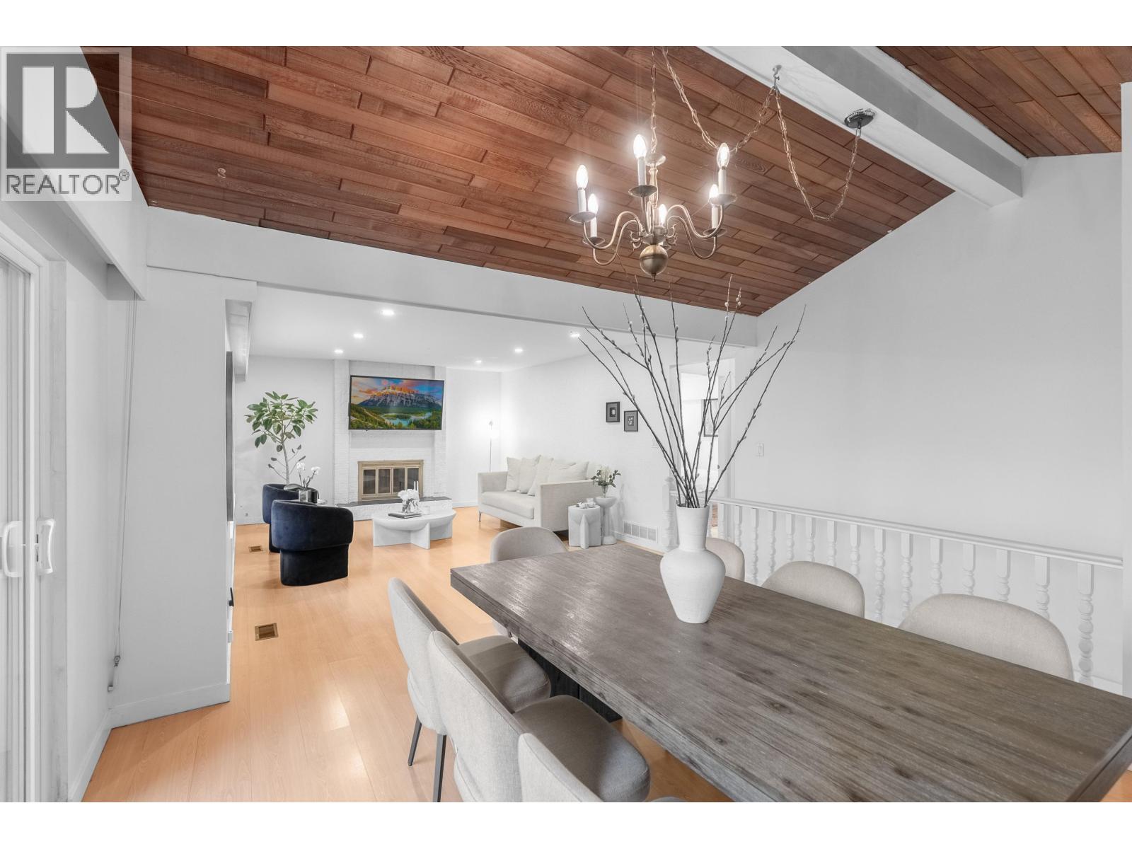 1835 Arborlynn Drive, North Vancouver, British Columbia  V7J 2V7 - Photo 9 - R3172792