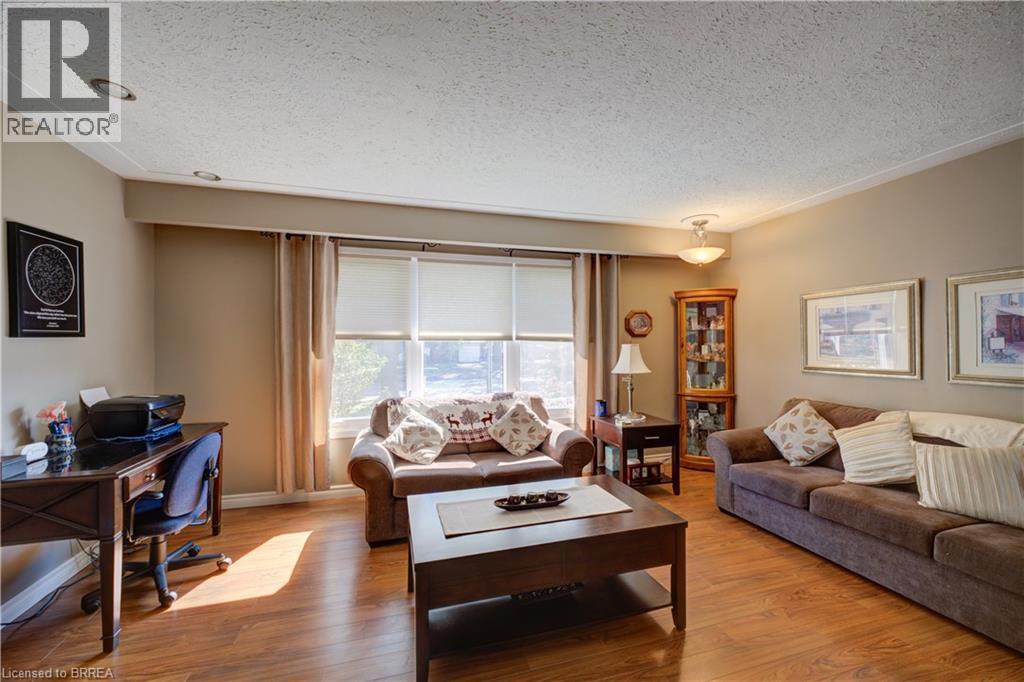 367 Fairview Drive, Brantford, Ontario  N3R 2X7 - Photo 9 - 40866245