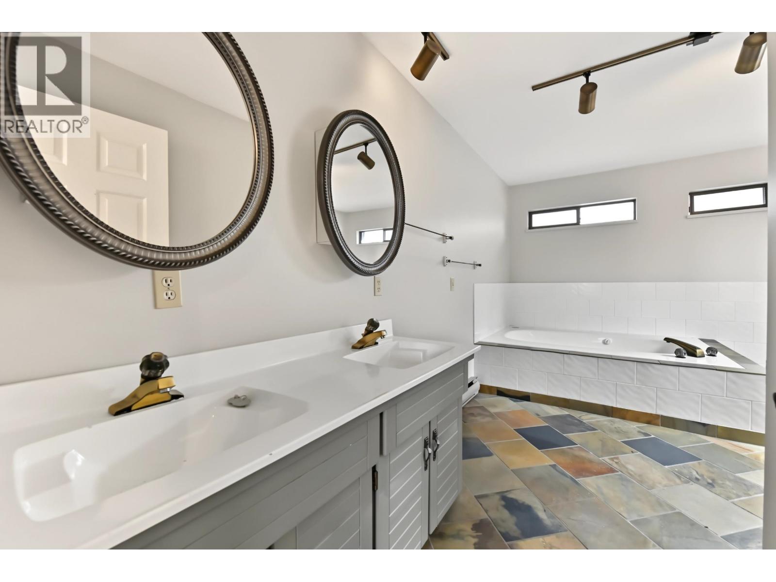 1467 Enderby Avenue, Delta, British Columbia  V4L 1S6 - Photo 4 - R3172466