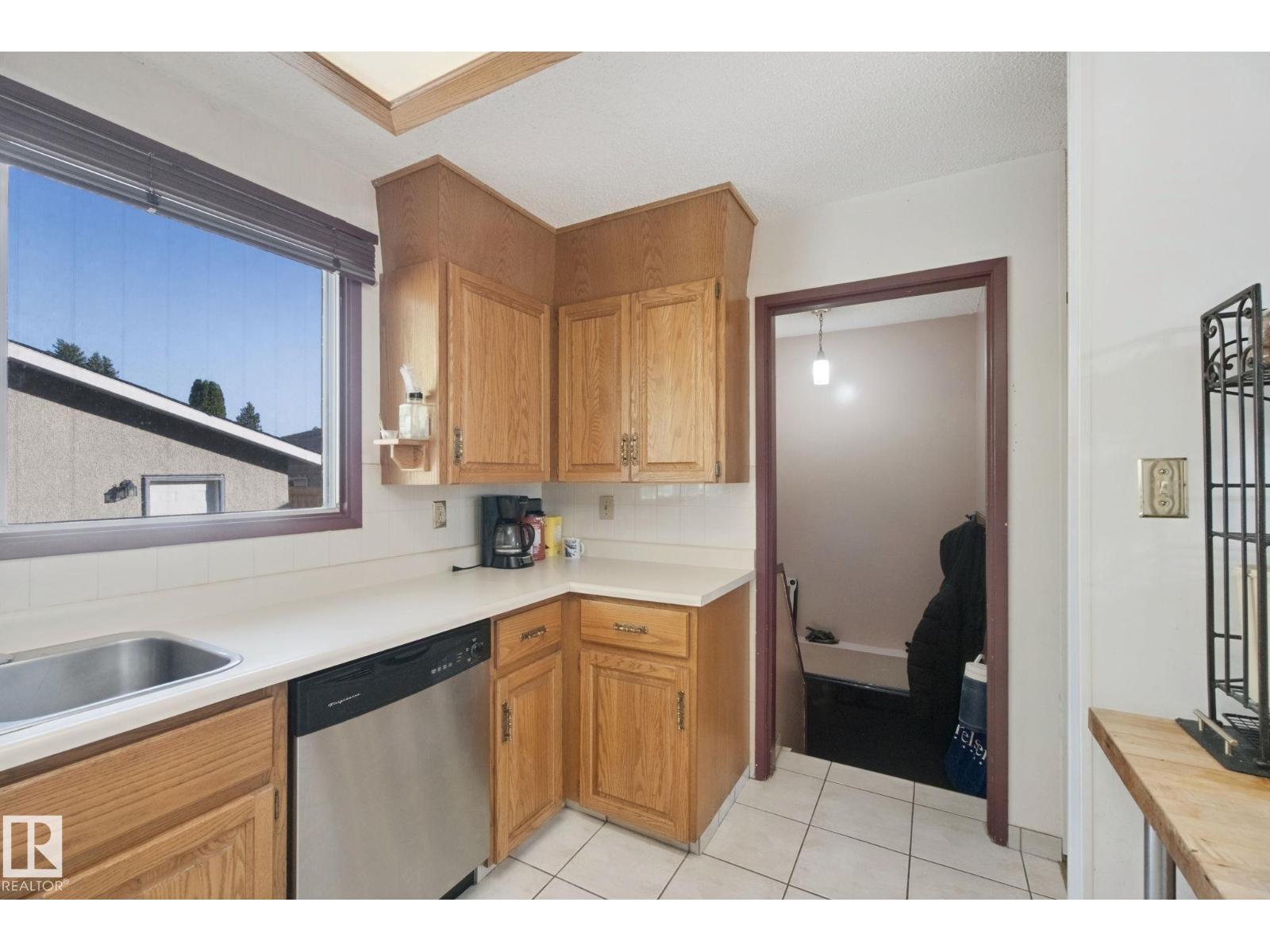 10824 35 AV NW