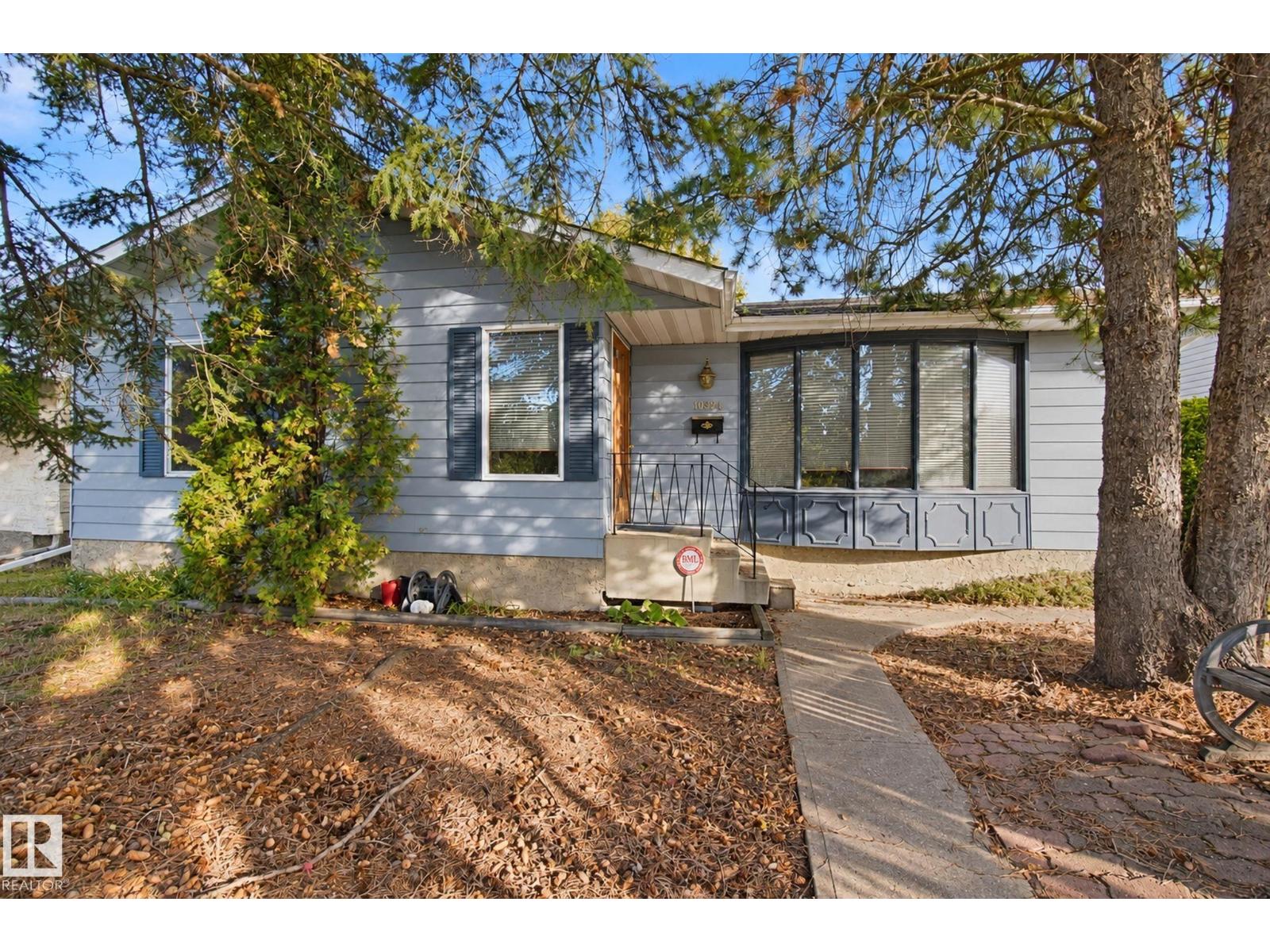 10824 35 AV NW