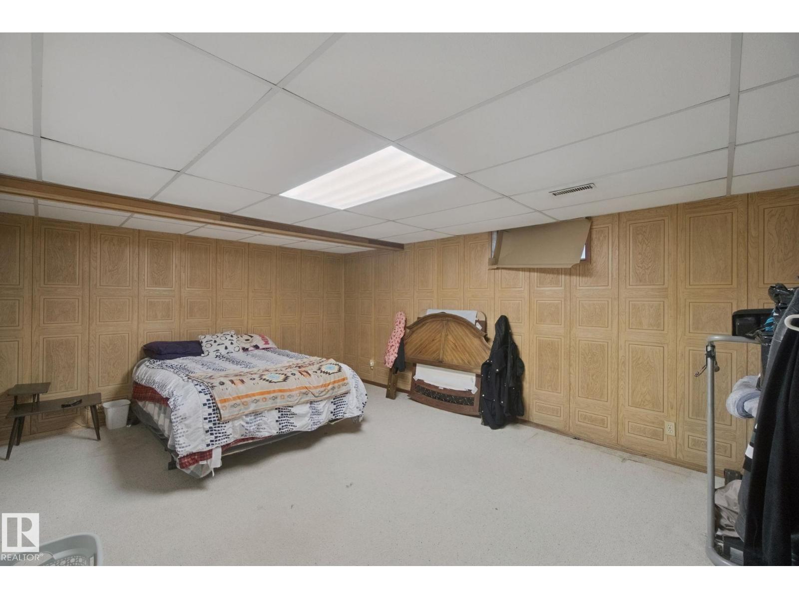 10824 35 AV NW