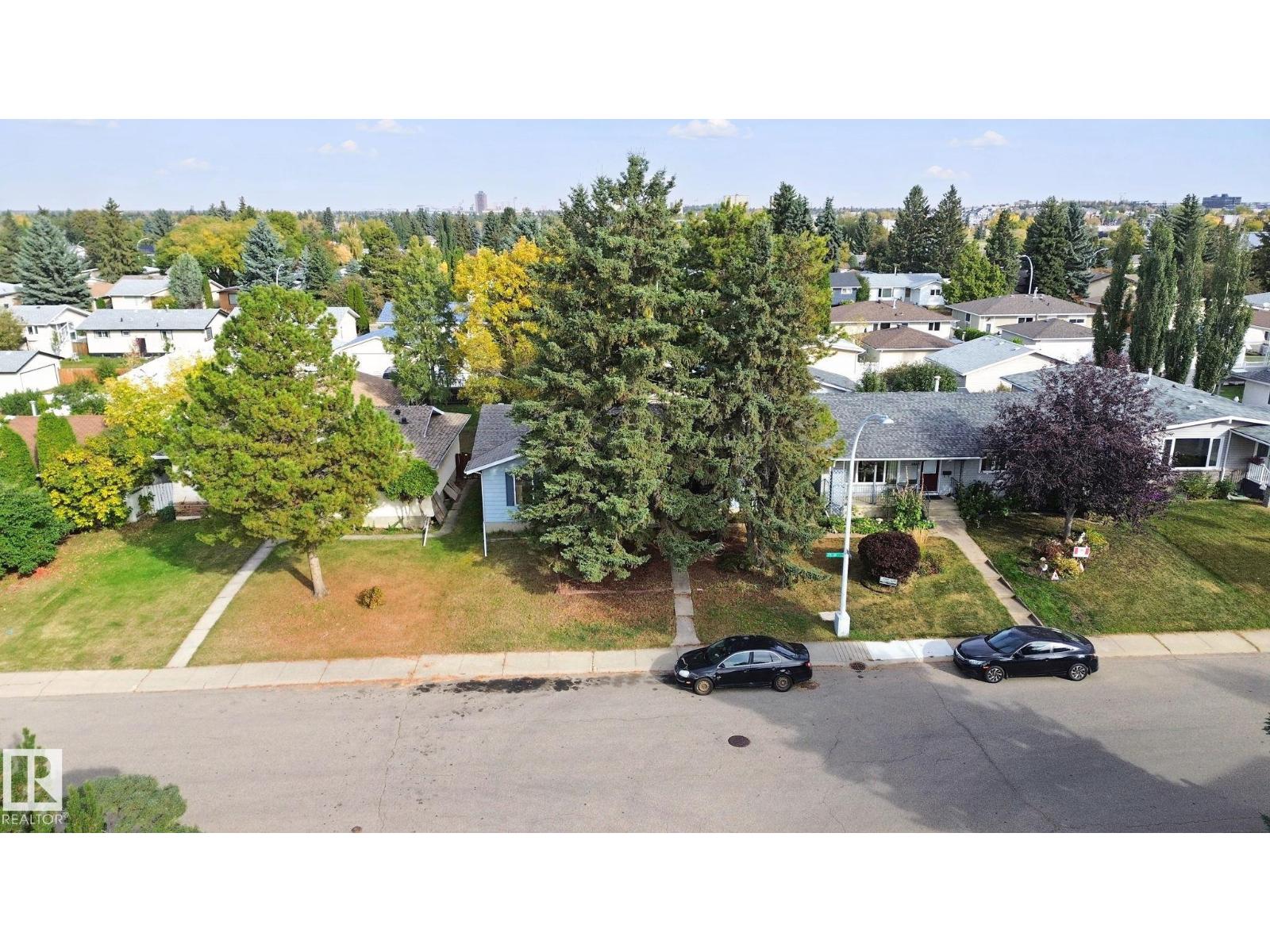 10824 35 AV NW