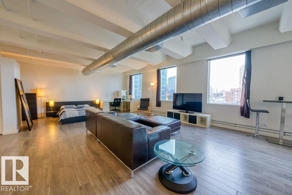 #302 10105 109 ST NW