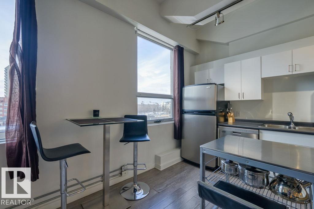 #302 10105 109 ST NW