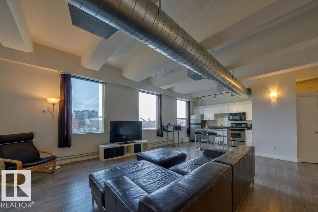 #302 10105 109 ST NW