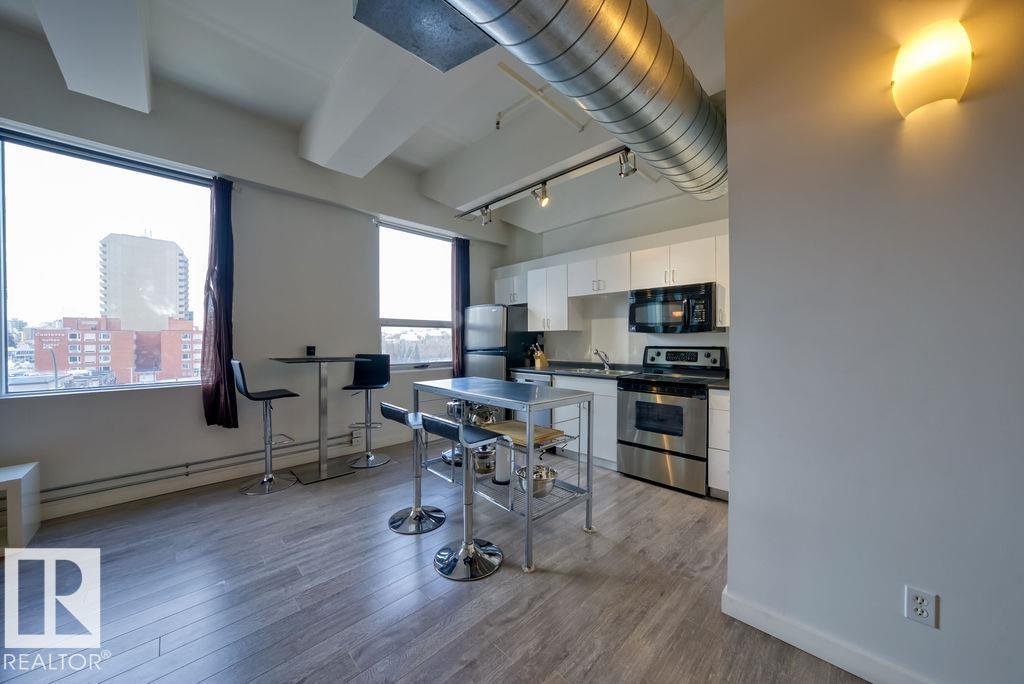 #302 10105 109 ST NW