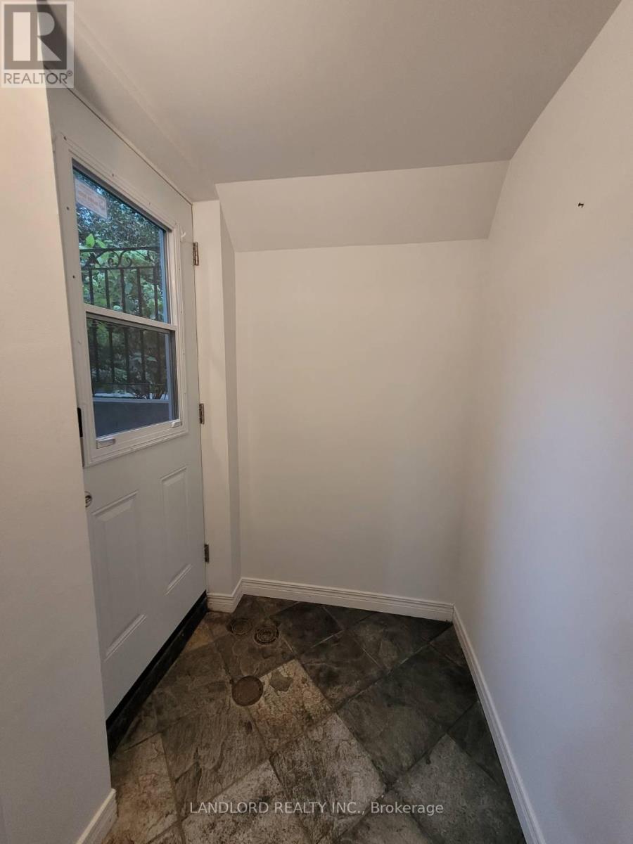 Lower - 41 Aldwych Avenue, Toronto, Ontario  M4J 1X4 - Photo 11 - E13867640