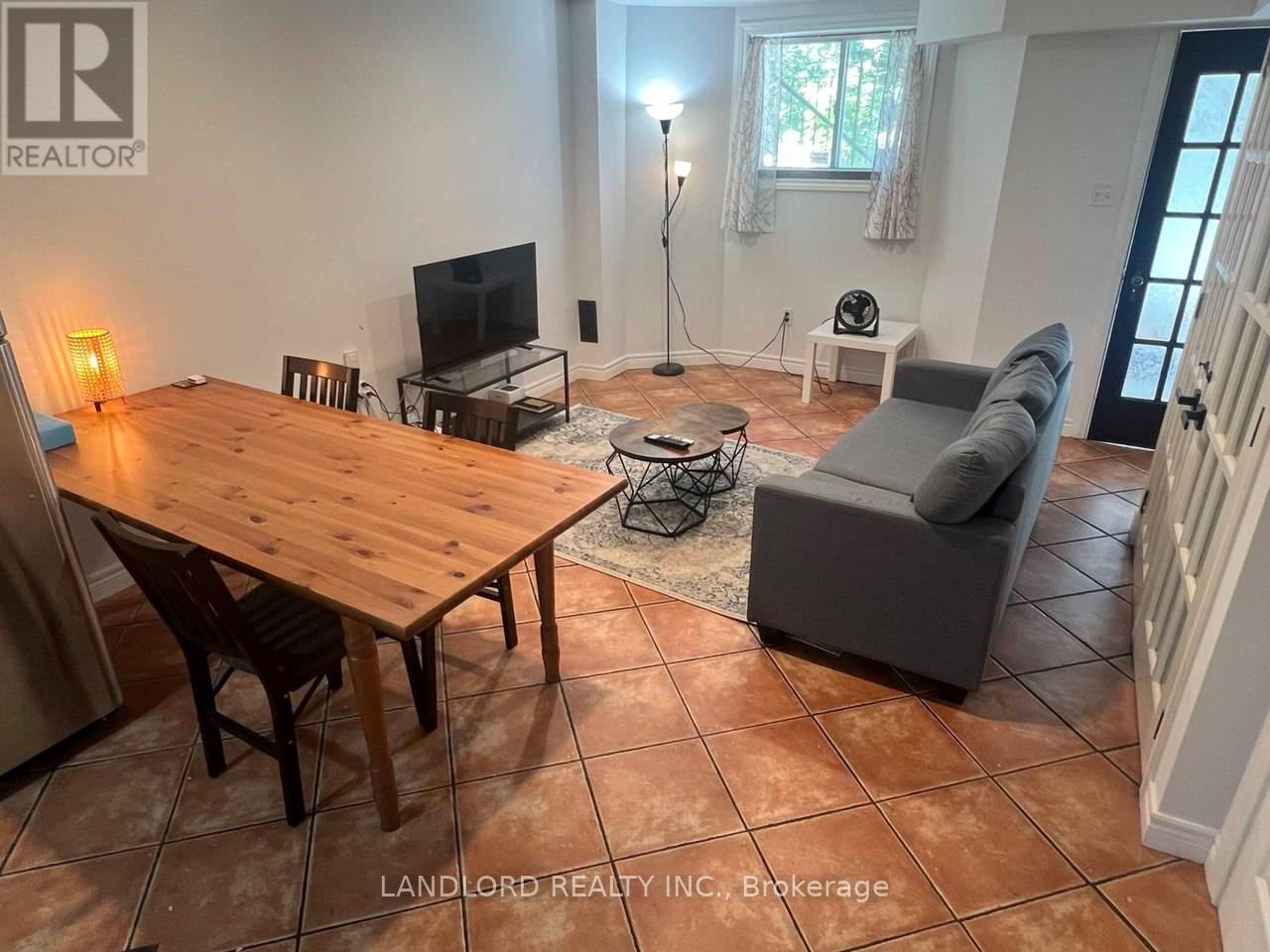 Lower - 41 Aldwych Avenue, Toronto, Ontario  M4J 1X4 - Photo 7 - E13867640