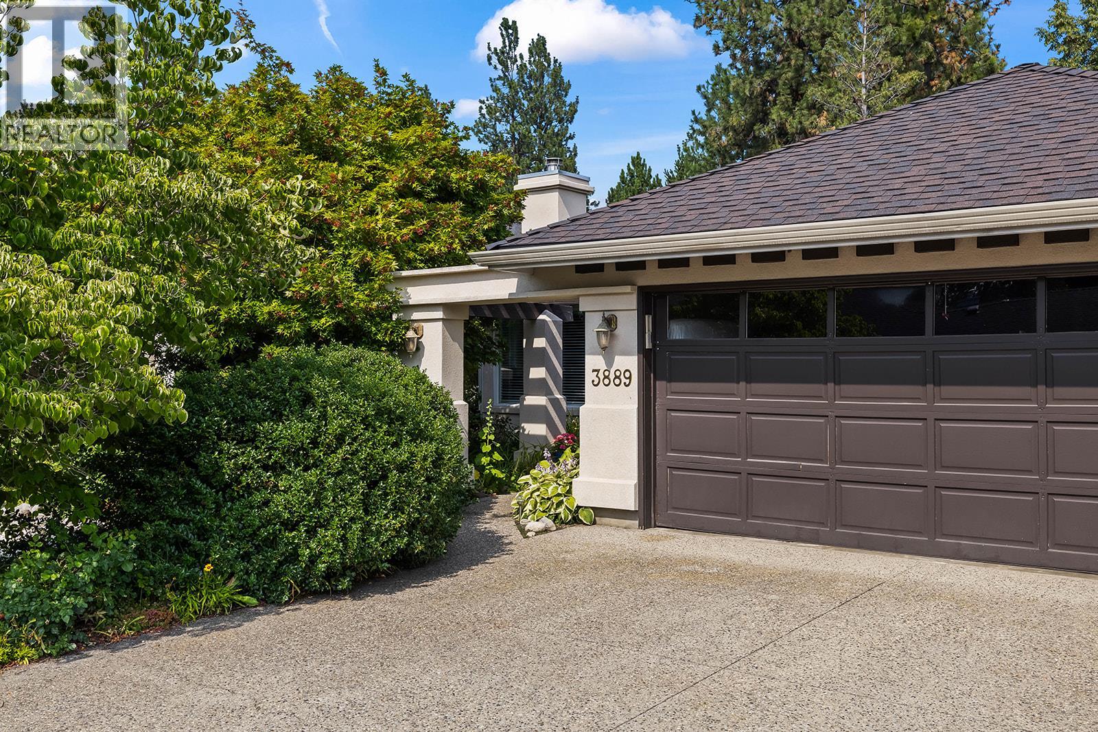 3889 Gallaghers Grange, Kelowna, British Columbia  V1W 3Z9 - Photo 2 - 10402469