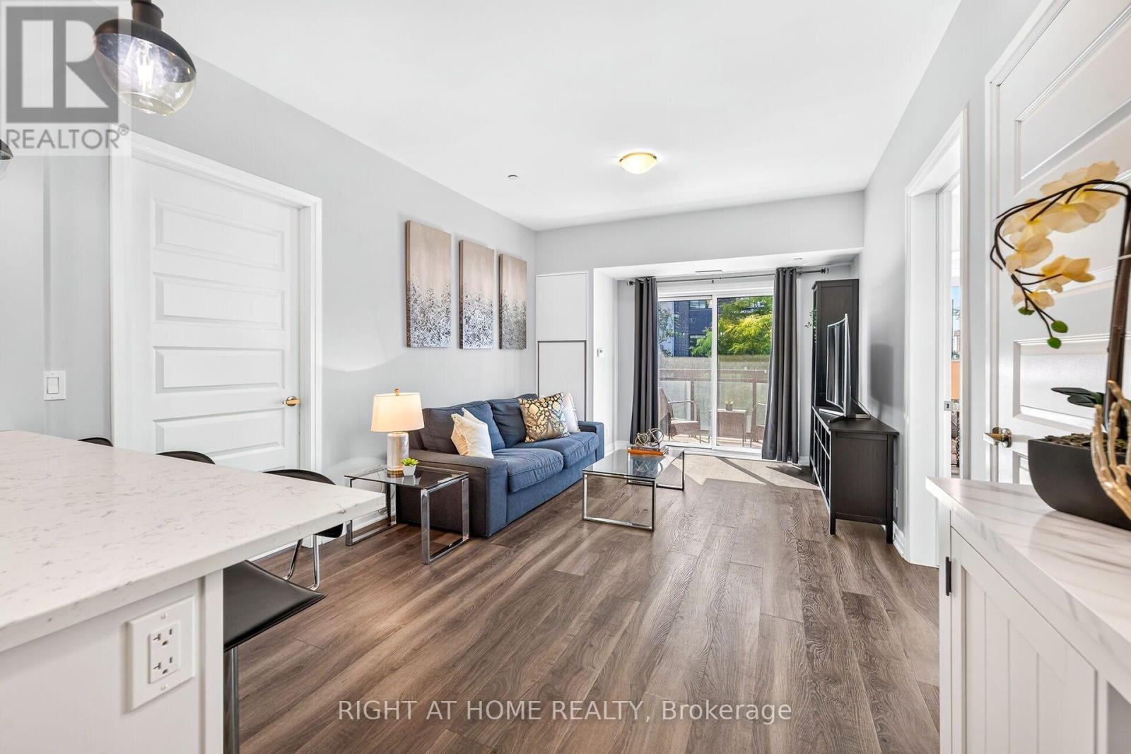 229 - 128 Grovewood Common, Oakville, Ontario  L6H 0X3 - Photo 11 - W13867726