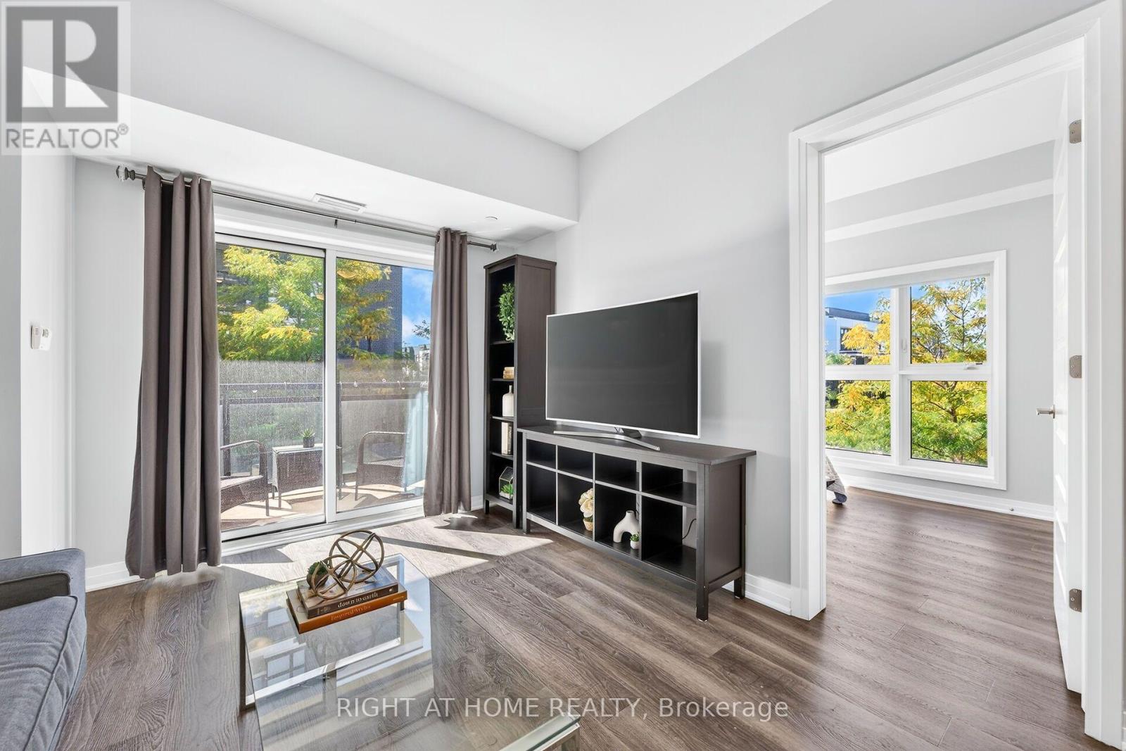 229 - 128 Grovewood Common, Oakville, Ontario  L6H 0X3 - Photo 12 - W13867726