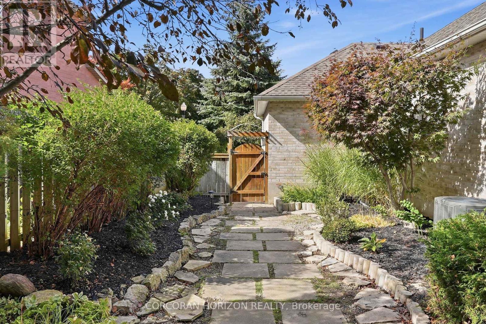 15 Everwood Run, Kitchener, Ontario  N2P 2B1 - Photo 39 - X13867684