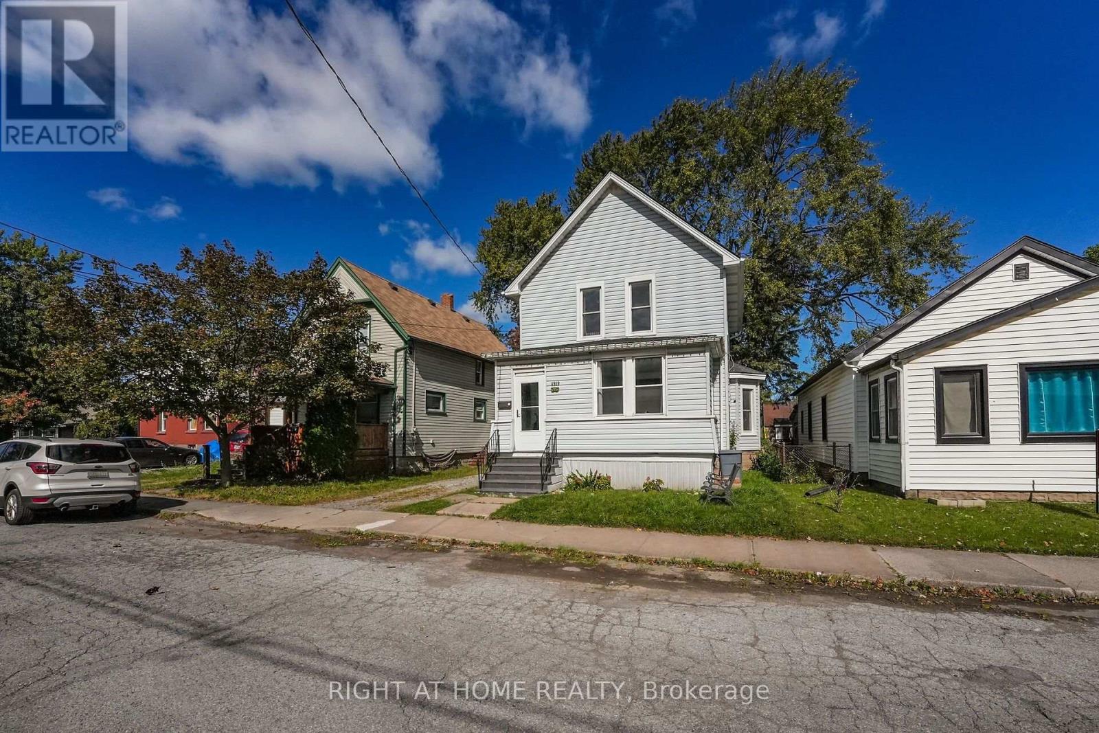 4919 Huron Street, Niagara Falls, Ontario  L2E 2J4 - Photo 2 - X13867700