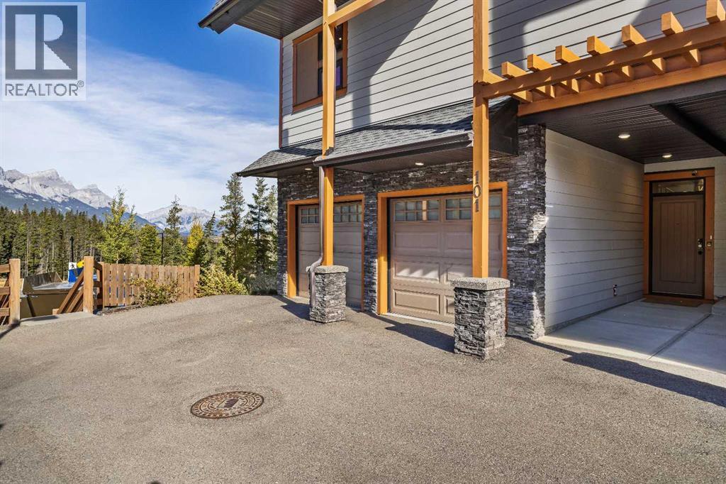 101, 102 Stewart Creek Rise, Canmore, Alberta  T1W 0E3 - Photo 3 - A2347593