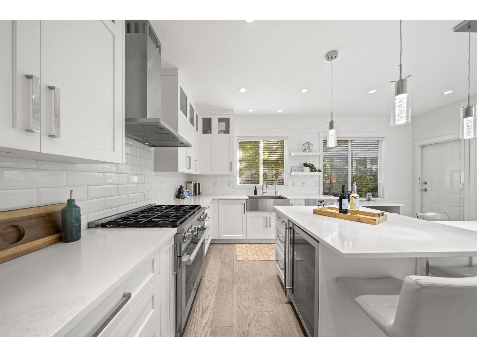 14938 59 AVENUE