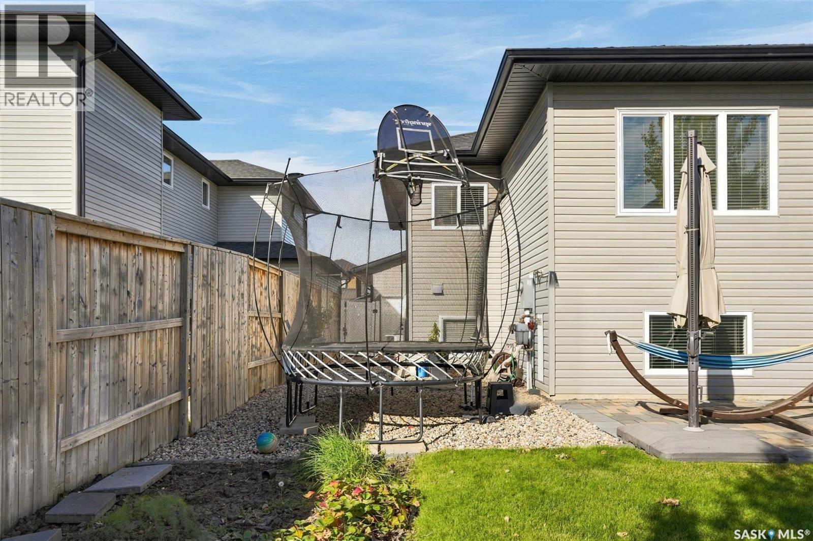 1119 Pringle Way, Saskatoon, Saskatchewan  S7T 0V4 - Photo 60 - SK050458