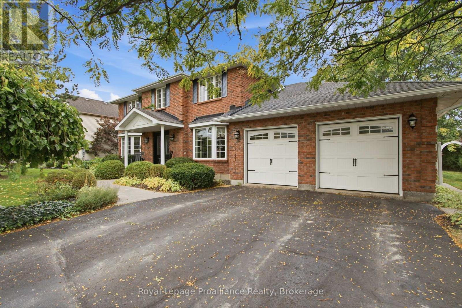 27 Hastings Park Drive, Belleville, Ontario  K8P 5G4 - Photo 3 - X13867760