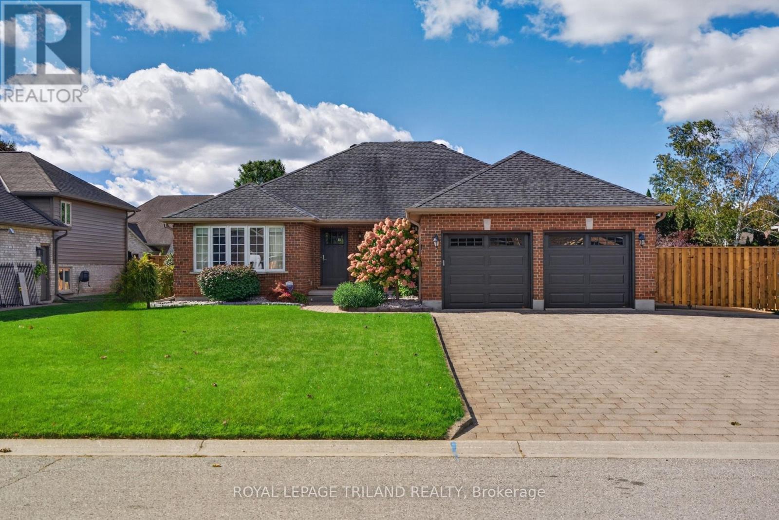 45 Parkview Drive, Thames Centre, Ontario  N0L 1G2 - Photo 2 - X13867788