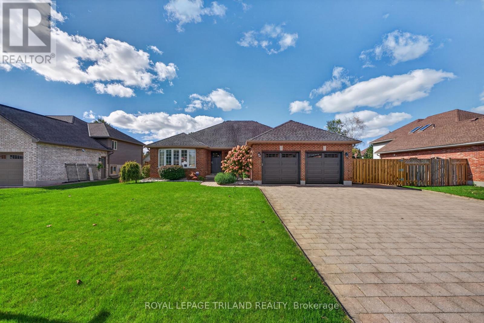 45 Parkview Drive, Thames Centre, Ontario  N0L 1G2 - Photo 3 - X13867788